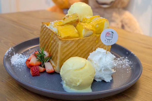 Salted Egg Custard Toasted